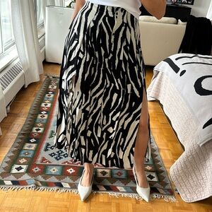 Patterned Skirt w/ Slits